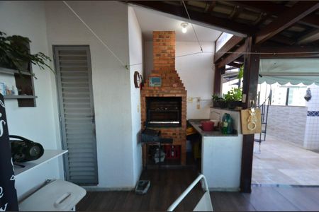 Apartamento à venda com 212m², 4 quartos e 3 vagas Apartamento à venda com 212m², 4 quartos e 3 vagasArea privativa