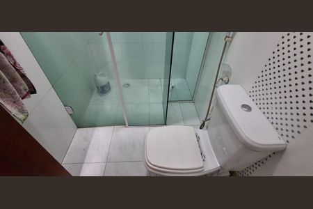 Casa à venda com 220m², 3 quartos e 2 vagas Casa à venda com 220m², 3 quartos e 2 vagasBanheiro Suíte 3