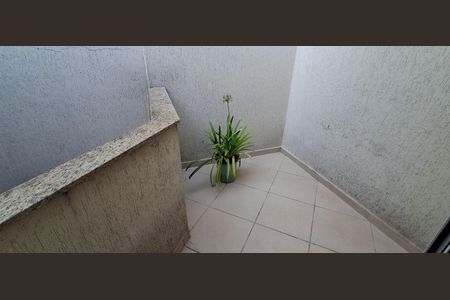 Casa à venda com 220m², 3 quartos e 2 vagas Casa à venda com 220m², 3 quartos e 2 vagasVaranda suíte