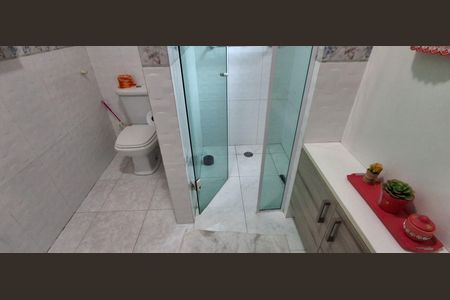 Casa à venda com 220m², 3 quartos e 2 vagas Casa à venda com 220m², 3 quartos e 2 vagasBanheiro Suíte 1