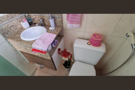 Casa à venda com 220m², 3 quartos e 2 vagas Casa à venda com 220m², 3 quartos e 2 vagasLavabo