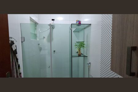 Casa à venda com 220m², 3 quartos e 2 vagas Casa à venda com 220m², 3 quartos e 2 vagasBanheiro Suíte 3