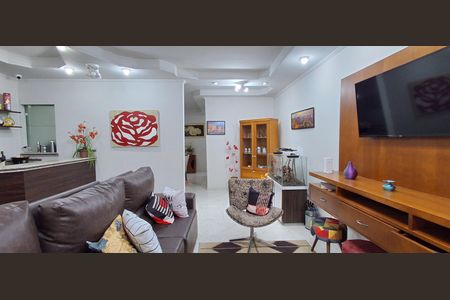 Casa à venda com 220m², 3 quartos e 2 vagas Casa à venda com 220m², 3 quartos e 2 vagasSala