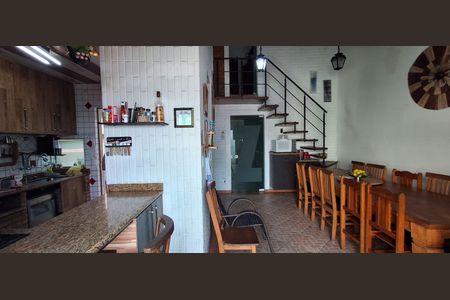 Casa à venda com 220m², 3 quartos e 2 vagas Casa à venda com 220m², 3 quartos e 2 vagasÁrea gourmet