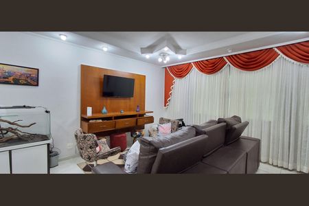 Casa à venda com 220m², 3 quartos e 2 vagas Casa à venda com 220m², 3 quartos e 2 vagasSala