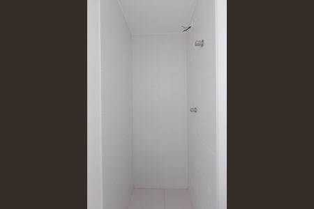 Apartamento para alugar com 33m², 2 quartos e sem vaga Apartamento para alugar com 33m², 2 quartos e sem vagaBanheiro