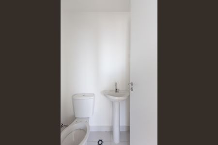 Apartamento para alugar com 33m², 2 quartos e sem vaga Apartamento para alugar com 33m², 2 quartos e sem vagaBanheiro