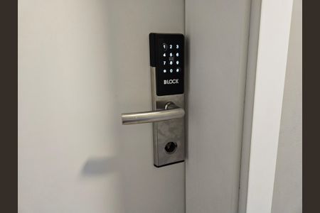 Studio para alugar com 23m², 1 quarto e sem vaga Studio para alugar com 23m², 1 quarto e sem vagaFechadura Eletrônica