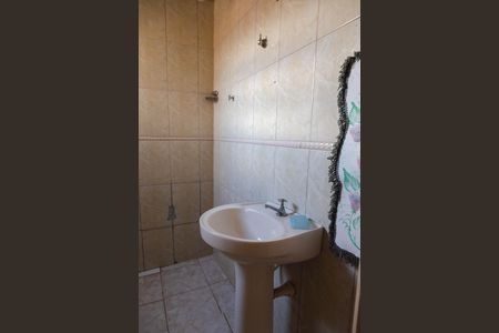 Casa à venda com 178m², 3 quartos e 2 vagas Casa à venda com 178m², 3 quartos e 2 vagasBanheiro