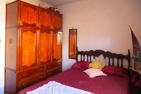 Casa à venda com 178m², 3 quartos e 2 vagas Casa à venda com 178m², 3 quartos e 2 vagasQuarto 2