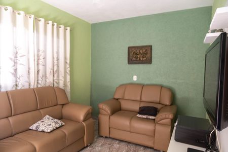 Casa à venda com 178m², 3 quartos e 2 vagas Casa à venda com 178m², 3 quartos e 2 vagasSala