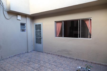 Casa à venda com 178m², 3 quartos e 2 vagas Casa à venda com 178m², 3 quartos e 2 vagasÁrea de Serviço