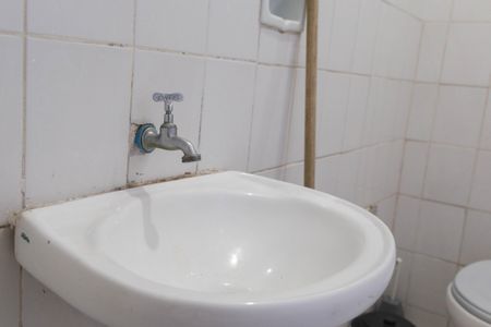 Casa à venda com 178m², 3 quartos e 2 vagas Casa à venda com 178m², 3 quartos e 2 vagasBanheiro 2