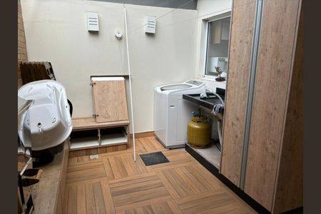 Casa de condomínio à venda com 69m², 2 quartos e 2 vagas Casa de condomínio à venda com 69m², 2 quartos e 2 vagasÁrea de Serviço