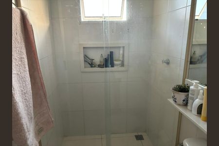 Casa de condomínio à venda com 69m², 2 quartos e 2 vagas Casa de condomínio à venda com 69m², 2 quartos e 2 vagasBanheiro