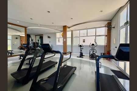 Apartamento à venda com 108m², 3 quartos e 2 vagas Apartamento à venda com 108m², 3 quartos e 2 vagasÁrea comum - Academia