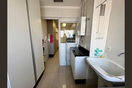 Apartamento à venda com 108m², 3 quartos e 2 vagas Apartamento à venda com 108m², 3 quartos e 2 vagasÁrea de Serviço