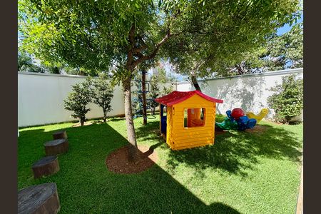 Apartamento à venda com 108m², 3 quartos e 2 vagas Apartamento à venda com 108m², 3 quartos e 2 vagasÁrea comum - Playground