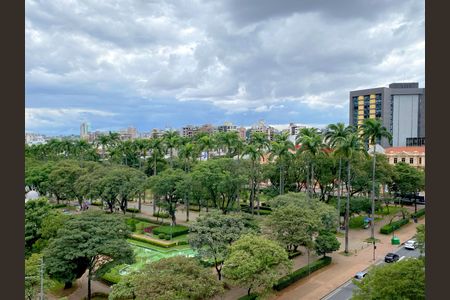 Apartamento para alugar com 400m², 4 quartos e 2 vagas Apartamento para alugar com 400m², 4 quartos e 2 vagasVista