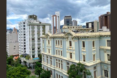 Apartamento para alugar com 400m², 4 quartos e 2 vagas Apartamento para alugar com 400m², 4 quartos e 2 vagasVista da Suite