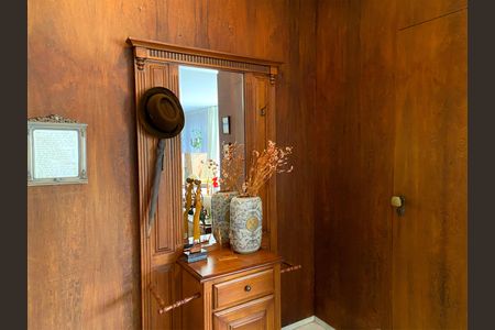 Apartamento para alugar com 400m², 4 quartos e 2 vagas Apartamento para alugar com 400m², 4 quartos e 2 vagasHall de entrada