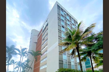 Apartamento para alugar com 400m², 4 quartos e 2 vagas Apartamento para alugar com 400m², 4 quartos e 2 vagasFachada