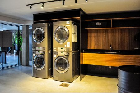 Studio à venda com 30m², 1 quarto e sem vaga Studio à venda com 30m², 1 quarto e sem vagaÁrea comum