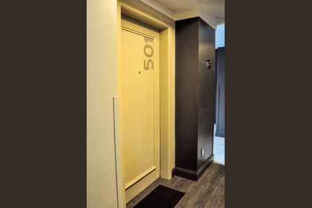 Studio à venda com 30m², 1 quarto e sem vaga Studio à venda com 30m², 1 quarto e sem vagaHall