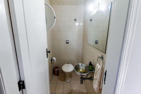 Casa à venda com 227m², 3 quartos e 4 vagas Casa à venda com 227m², 3 quartos e 4 vagasLavabo