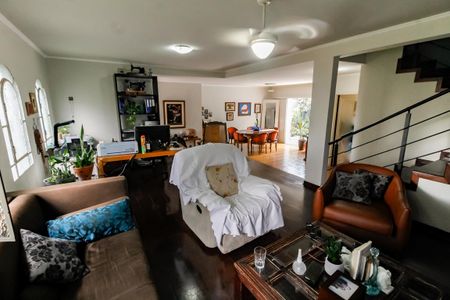 Casa à venda com 227m², 3 quartos e 4 vagas Casa à venda com 227m², 3 quartos e 4 vagasSala