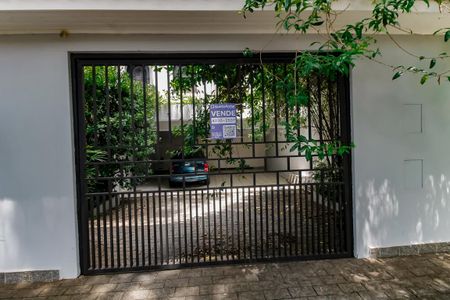 Casa à venda com 227m², 3 quartos e 4 vagas Casa à venda com 227m², 3 quartos e 4 vagasPortão entrada