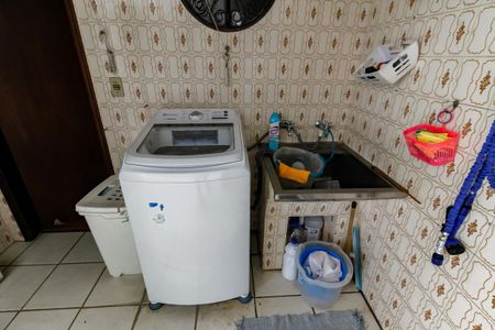 Casa à venda com 227m², 3 quartos e 4 vagas Casa à venda com 227m², 3 quartos e 4 vagasDetalhe da area de serviço