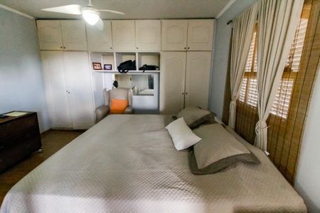 Casa à venda com 227m², 3 quartos e 4 vagas Casa à venda com 227m², 3 quartos e 4 vagasSuíte 1 - armários