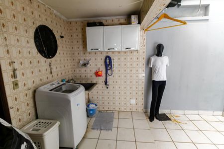 Casa à venda com 227m², 3 quartos e 4 vagas Casa à venda com 227m², 3 quartos e 4 vagasÁrea de Serviço