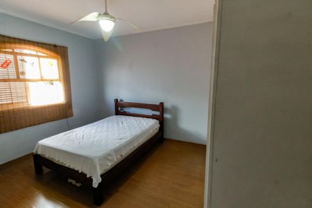 Casa à venda com 227m², 3 quartos e 4 vagas Casa à venda com 227m², 3 quartos e 4 vagasSuíte 2