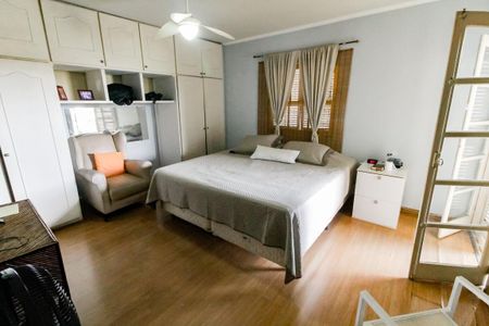 Casa à venda com 227m², 3 quartos e 4 vagas Casa à venda com 227m², 3 quartos e 4 vagasSuíte 1