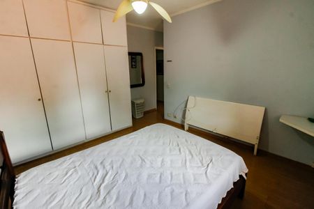 Casa à venda com 227m², 3 quartos e 4 vagas Casa à venda com 227m², 3 quartos e 4 vagasSuíte 2