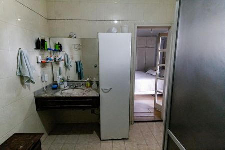 Casa à venda com 227m², 3 quartos e 4 vagas Casa à venda com 227m², 3 quartos e 4 vagasBanheiro da Suíte 1