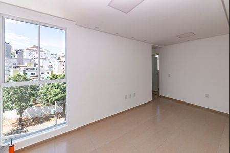 Sala de apartamento para alugar com 2 quartos, 97m² em Cabral, Contagem