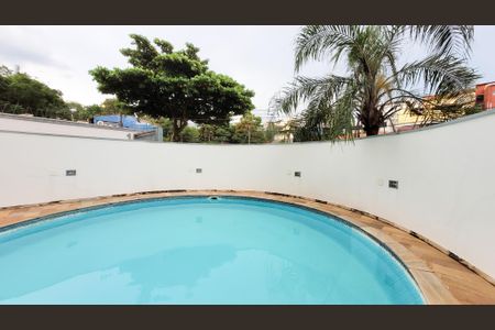 Apartamento à venda com 66m², 2 quartos e 2 vagas Apartamento à venda com 66m², 2 quartos e 2 vagasÁrea comum - Piscina