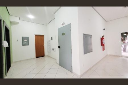 Apartamento à venda com 66m², 2 quartos e 2 vagas Apartamento à venda com 66m², 2 quartos e 2 vagasHall social