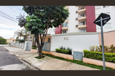 Apartamento à venda com 66m², 2 quartos e 2 vagas Apartamento à venda com 66m², 2 quartos e 2 vagasFachada