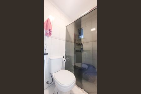 Apartamento à venda com 66m², 2 quartos e 2 vagas Apartamento à venda com 66m², 2 quartos e 2 vagasBanheiro social