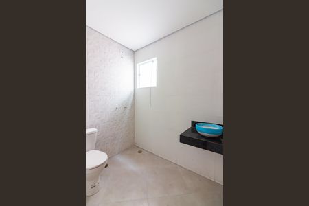 Casa à venda com 73m², 2 quartos e 1 vaga Casa à venda com 73m², 2 quartos e 1 vagaBanheiro da Suíte 2