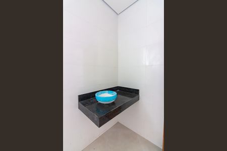 Casa à venda com 73m², 2 quartos e 1 vaga Casa à venda com 73m², 2 quartos e 1 vagaBanheiro da Suíte 2