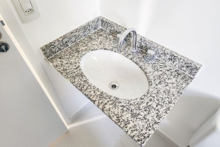 Apartamento à venda com 58m², 2 quartos e 1 vaga Apartamento à venda com 58m², 2 quartos e 1 vagaBanheiro da Suíte