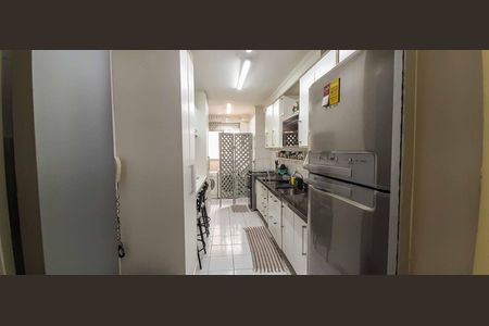 Apartamento à venda com 76m², 3 quartos e 2 vagas Apartamento à venda com 76m², 3 quartos e 2 vagasCozinha