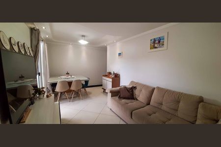 Apartamento à venda com 76m², 3 quartos e 2 vagas Apartamento à venda com 76m², 3 quartos e 2 vagasSala