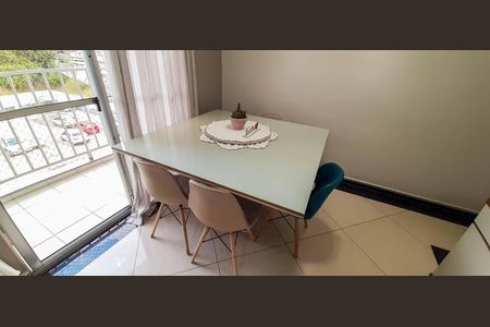 Apartamento à venda com 76m², 3 quartos e 2 vagas Apartamento à venda com 76m², 3 quartos e 2 vagasSala