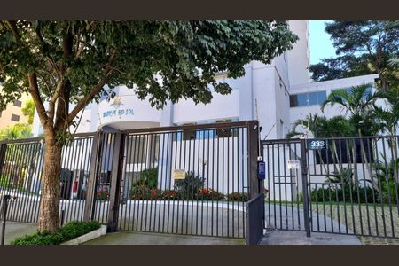 Apartamento à venda com 76m², 3 quartos e 2 vagas Apartamento à venda com 76m², 3 quartos e 2 vagasFachada e portaria